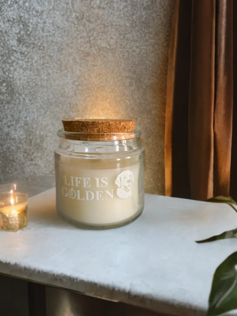 Candela in cera vegetale 'LIFE IS GOLDEN' - immagine 4